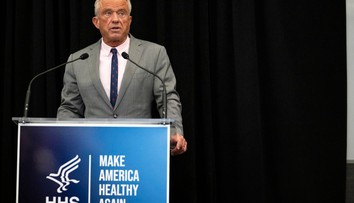 V USA napriek kritike ministra Kennedyho schválili prvú mRNA vakcínu proti chrípke