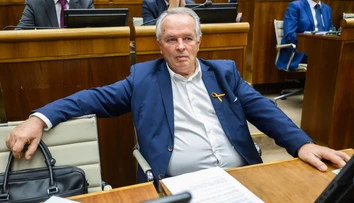 Prezident vymenuje Radačovského a Kmeca za veľvyslancov budúci týždeň. S prvým sa chce ešte rozprávať