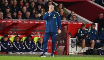 Trápenie Nottinghamu si opäť odniesol tréner. Klub vyhodil už tretieho kouča v sezóne
