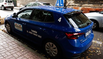 Máte problém získať vodičák? Tohto muža neprekonáte. Teoretickú skúšku zvládol na neuveriteľný pokus