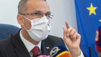 Maroš Žilinka vysvetlil, prečo pozastavil stíhanie Petra Brhela