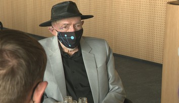 Legenda astrofyziky Kip Thorne sa stretol so slovenskými študentmi. Zaujal ho ich úspešný projekt