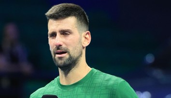 VIDEO: Smrť niekdajšieho kouča ho zlomila. Djokovič sa v Aténach neubránil slzám