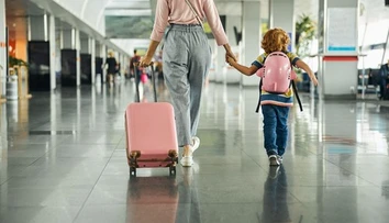 Matku malého chlapčeka nepustili do lietadla. Chvíľka nepozornosti ju vyšla poriadne draho