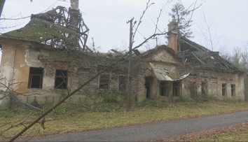 Kedysi kaštieľ plný života, dnes ruina. Rimavské Brezovo smúti za slávou železiarskeho regiónu