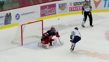 VIDEO: Slovák Gríger dal z nájazdu najkurióznejší gól roka v českej hokejovej extralige