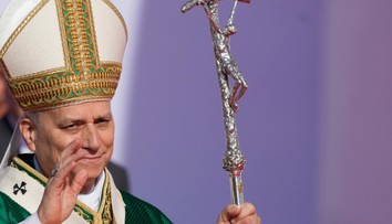 FOTO: Mladí pútnici v Ríme vítali pápeža ako rockovú hviezdu. Vyzval ich, aby mali odvahu a menili svet