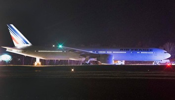 VIDEO: Značne poškodený motor: Z linky Paríž-Los Angeles sa nad Atlantikom ozýval "mayday"