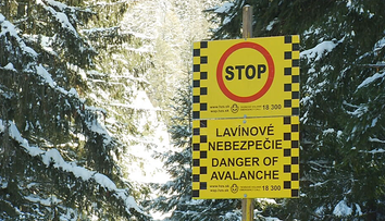 Turisti v kopcoch musia spozornieť. Šéf horských záchranárov prezrádza triky, ako prežiť vo výškach