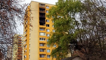 Syn obetí požiaru v Prešove sa plamene snažil uhasiť, rodičom už nedokázal pomôcť