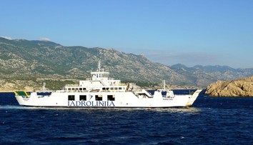 Tragédia na trajekte v Chorvátsku. Pri páde rampy zahynuli dvaja ľudia