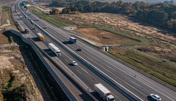 NDS spustila predaj diaľničných známok na budúci rok o mesiac skôr ako v minulosti. Motoristov upozorňuje na dôležitú vec