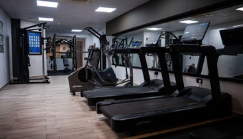 Vysnívaná „práca“ s odmenou 4 300 eur. Stačí testovať župany alebo posilňovne, hláste sa