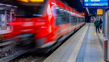 Kolaps nemeckej železničnej dopravy. Pre poruchu systému nejazdili vlaky
