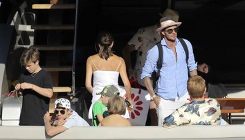 Beckhamovci na jachte v outfitoch za tísice eur! Z tých súm sa vám zatočí hlava