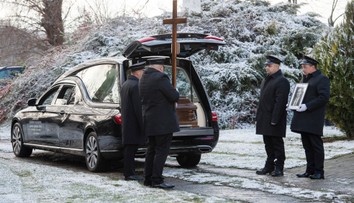 V Poľsku pochovali prvú obeť rakety, ktorá dopadla na obec Przewodów