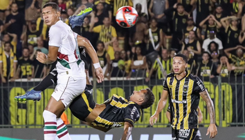 VIDEO: Gól, aký ste ešte nevideli. Asistencia aj zakončenie prišli nožničkami