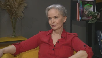 Po revolúcii sa vytratila z televíznych obrazoviek. Petra Vančíková Kolevská sa opäť vracia pred kamery