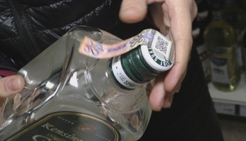 Od januára sa na Slovensku môže predávať alkohol vo fľaši len s novou kontrolnou známkou