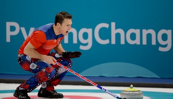 FOTO: Nastolia trend? Pozrite, v akých nohaviciach reprezentovali v curlingu Nóri