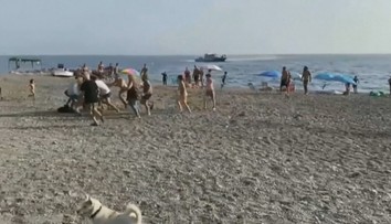 Scéna ako z filmu: Dovolenkári chytili pašerákov drog priamo na pláži