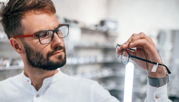 Okuliare zo supermarketu verzus okuliare z optiky: Chránia váš zrak rovnako?
