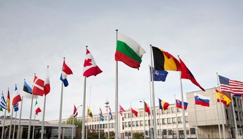 Erdoganov poradca: Turecko by malo prehodnotiť svoje členstvo v NATO