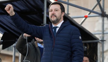 Talianski senátori umožnili trestné stíhanie Mattea Salviniho