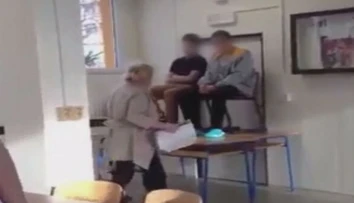 Učiteľka, ktorú žiaci šikanovali, zomrela