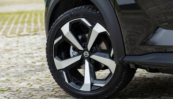 Jedna z najznámejších automobiliek na svete hlási veľké problémy. V hre je aj úplný zánik