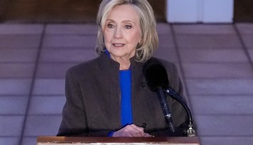 Hillary Clintonová si je istá, že jej manžel nevedel o Epsteinových zločinoch