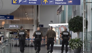 Letisko vo Vancouveri pozastavilo lety po údajnom únose malého lietadla