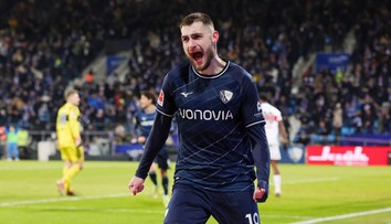 VIDEO: Bayern nedal penaltu, videl červenú, ale knokaut schytal od Bera. Slovák strelil víťazný gól v Allianz Arene