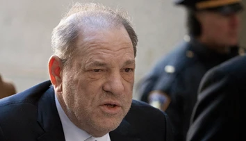 Weinstein sa odvolal proti rozsudku, ktorý ho poslal na roky za mreže