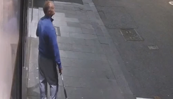 To je ale úlovok: Trpezlivý zlodej vytiahol udicou náhrdelník po troch hodinách