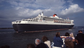 Hnačky a zvracanie: Na luxusnej plavbe Queen Mary 2 sa nakazilo viac ako 240 ľudí