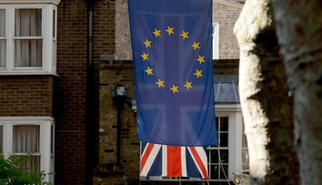 Britský parlament odmietol brexit bez dohody