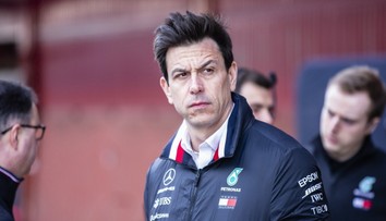 FIA vyšetrí záver kontroverznej VC Abú Zabí. Mercedes sa proti výsledkom neodvolá