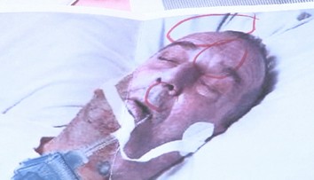 Žena z Topoľčian tvrdí, že na cigaretách je fotka jej otca