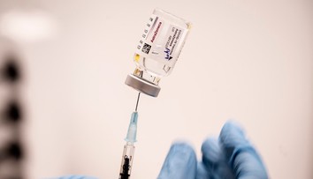 Oxfordská univerzita spúšťa klinické skúšky vakcíny od AstraZeneca na deťoch