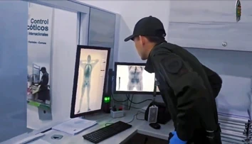 VIDEO: Z Kolumbie chcel do Európy prepašovať kokaín. Neuveríte, kde colníci drogu našli