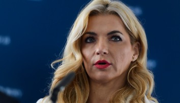 Luxusná limuzína nebude. Šimkovičová vyzýva Šutaja Eštoka, aby ministerstvu zabezpečil vozidlo