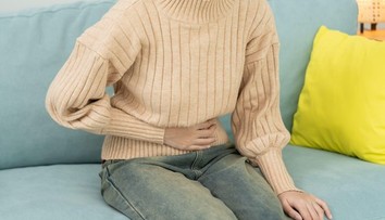 Rakovina hrubého čreva už neohrozuje len starších. Na tieto príznaky si dajte pozor