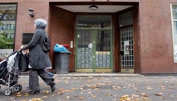 Odíďte z Ameriky! Kričala Newyorčanka, ktorá zaútočila na dve moslimské matky s kočíkmi