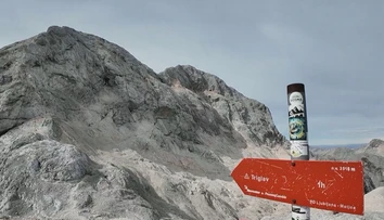 Posledný slovinský ľadovec mizne pred očami. Roztopiť sa môže už o pár dní