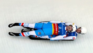 Slovenskí sánkari si v druhej jazde vylepšili pozíciu. Skončili tesne za bránou elitnej desiatky