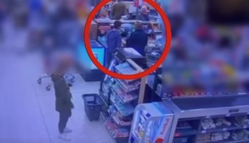 VIDEO: V bratislavskom supermarkete sa strhla brutálna bitka. Čo bolo jej spúšťačom, zachytila kamera