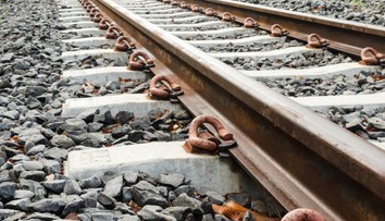 Staškov: List na rozlúčku zburcoval celú dedinu, 19-ročného mladíka sa podarilo zachrániť!