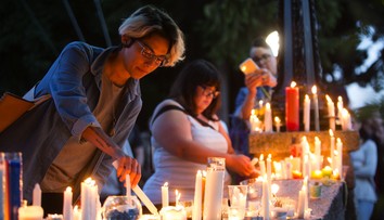 „Päťdesiat zvrhlíkov zabitých v bare!“ Takto o útoku informovali turecké noviny blízke Erdoganovi.