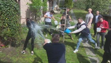Zažili sme poriadnu dedinskú oblievačku, k Diane prišlo takmer 20 chlapcov. Ako to zvládla?
